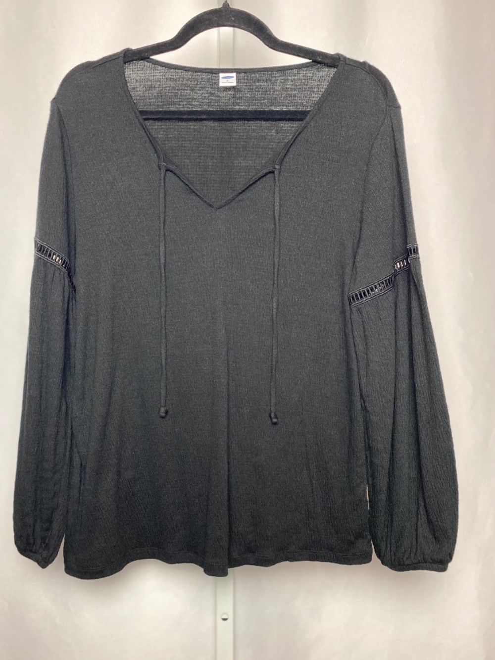 Old Navy Womenʻs Black Long Sleeve V-Neckline Peasant Style Blouse Small